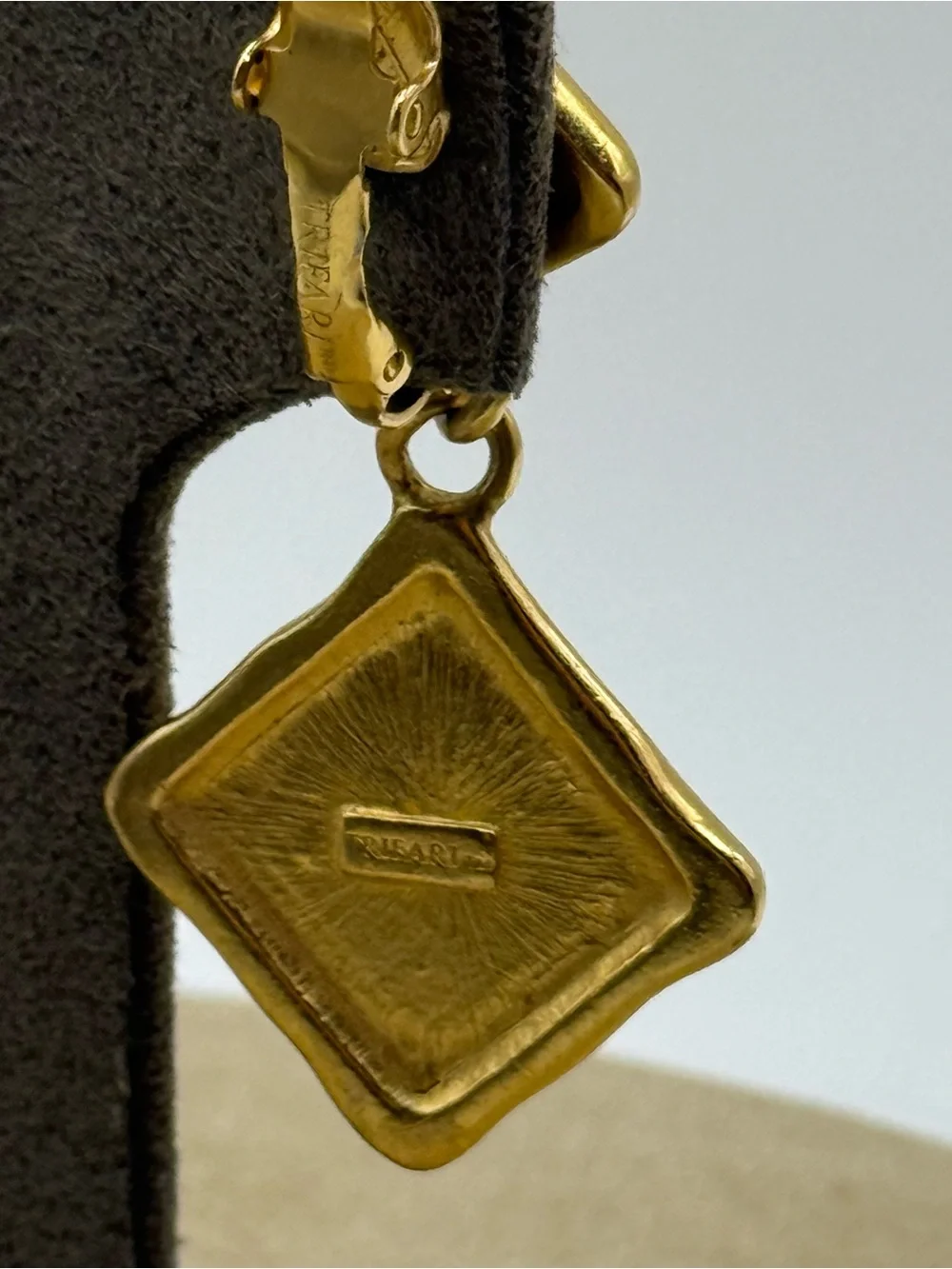 Vintage trifari clip on Gold-Tone Yellow Drop Square Earrings
